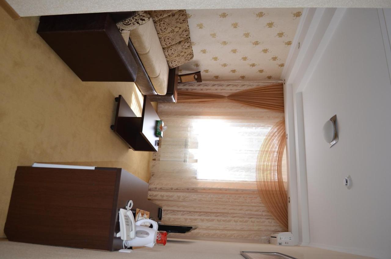 Mereke Hotel Ustʼ-Kamenogorsk Exterior foto