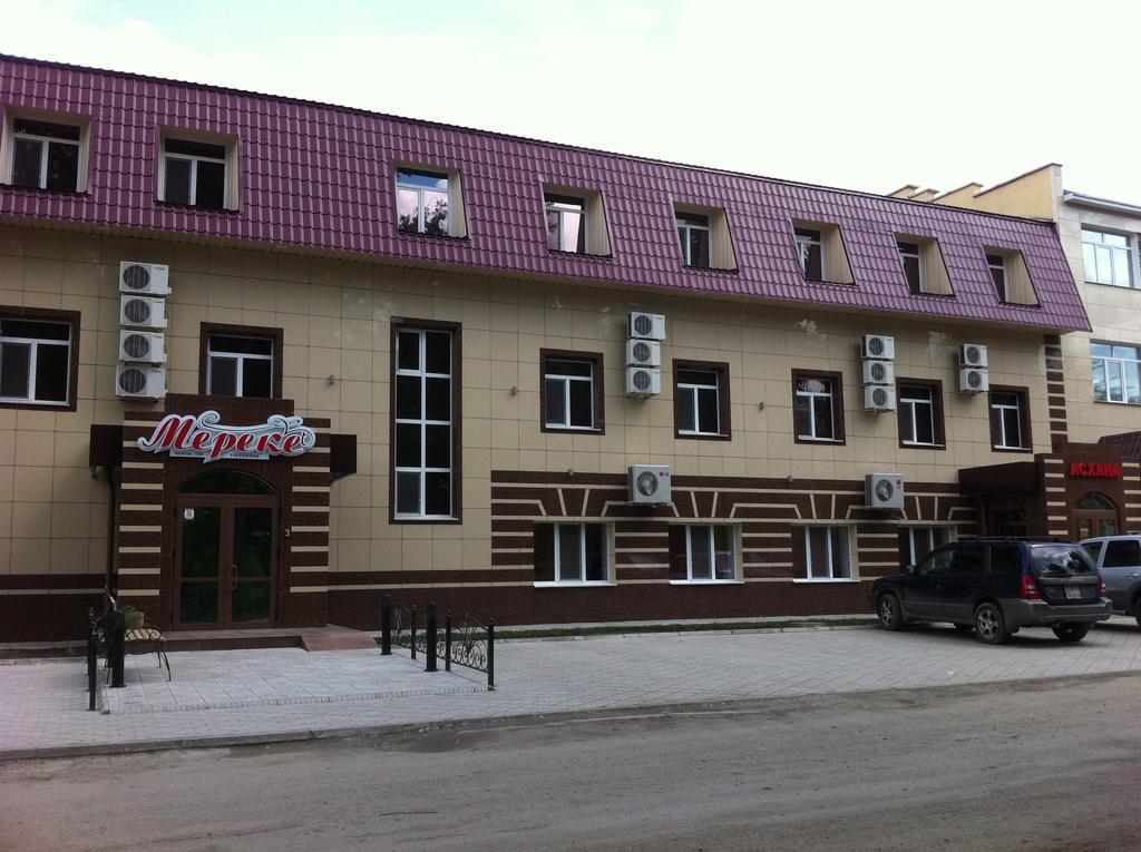 Mereke Hotel Ustʼ-Kamenogorsk Exterior foto